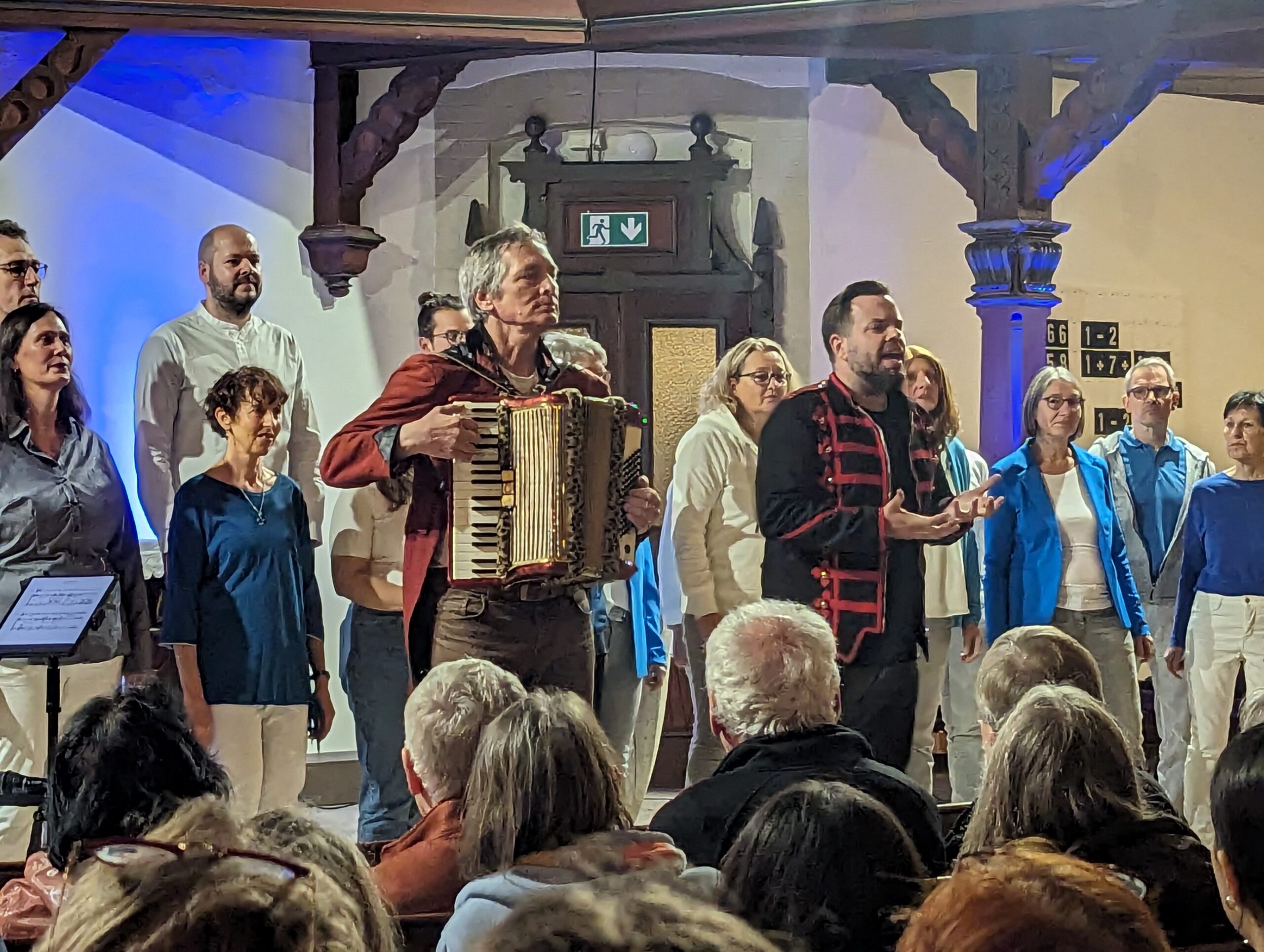Scaramouche. Thunderbolt, Lightning und Begeisterung über Queen-Songs und mehr in der Alten Kirche Kray (18.11.2023)