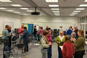 Chorwochenende 2026: unCHORrekt probt in Stimmgruppen-Kreisen